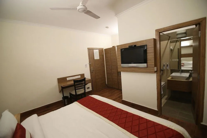 Room 3 of 17