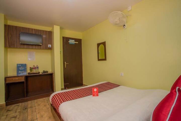 Room 9 of 30