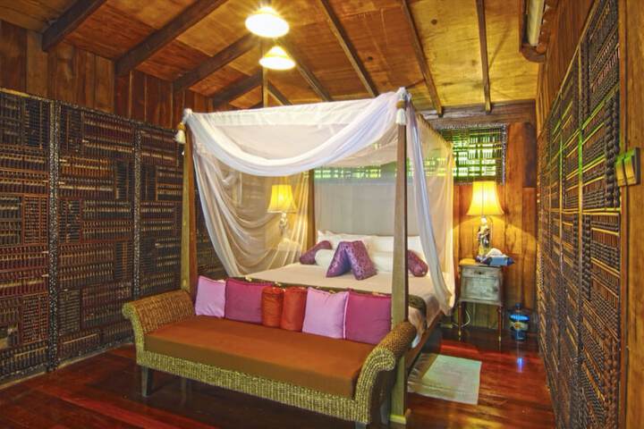 Room 28 of 100