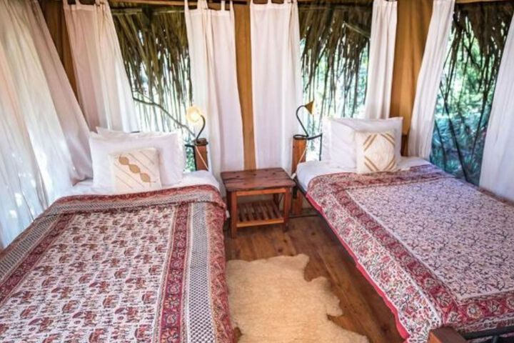 Room 4 of 6