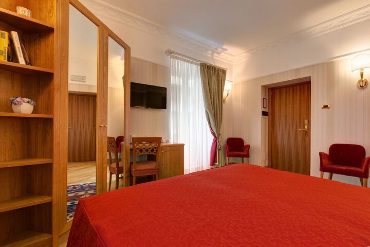 Room 11 of 41