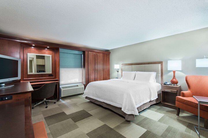 1 King Bed (9 of 16)