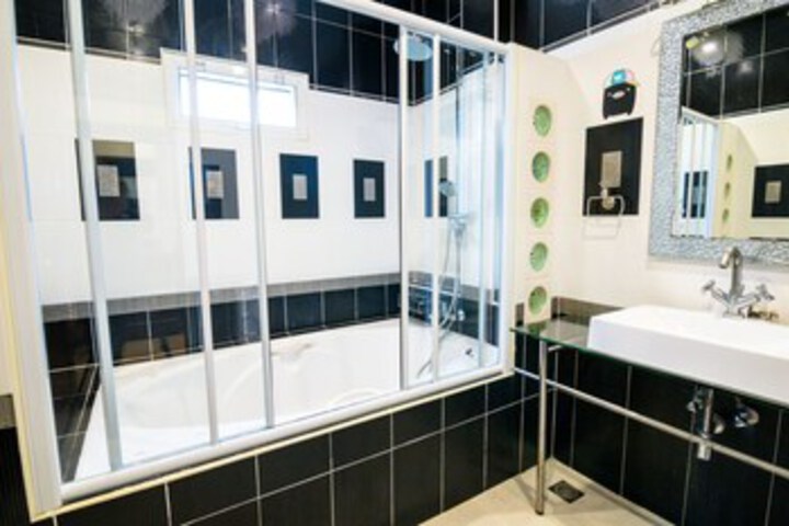 Room 2 of 14