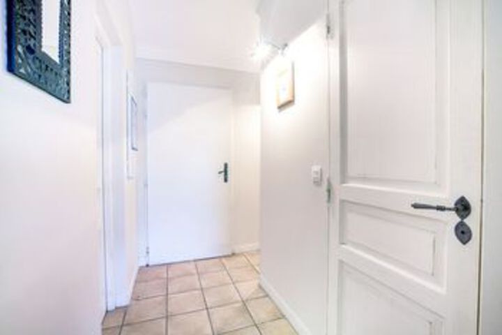 Room 122 of 228