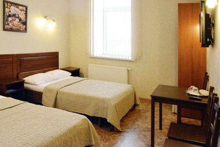 Room 26 of 80