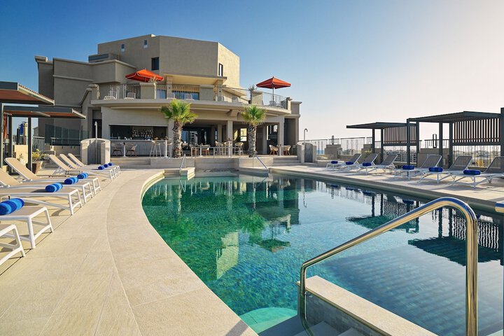 Pool 57 of 139