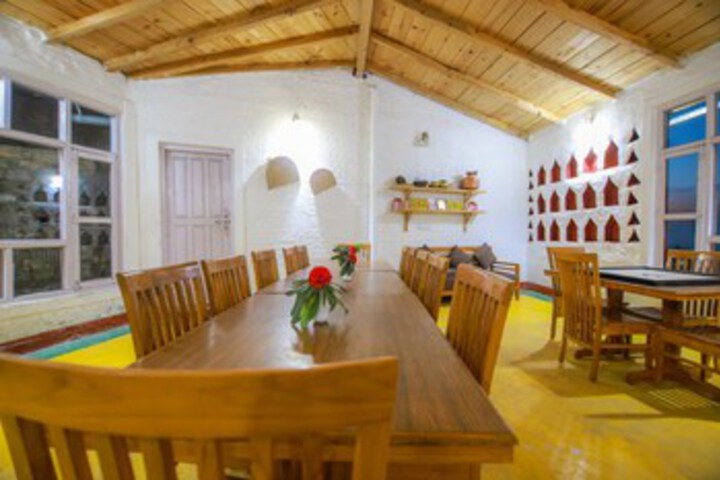 Dining 14 of 23