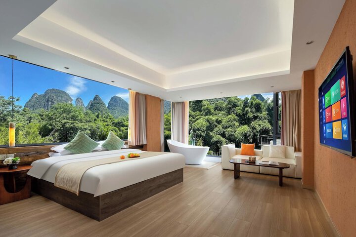 Room 18 of 52