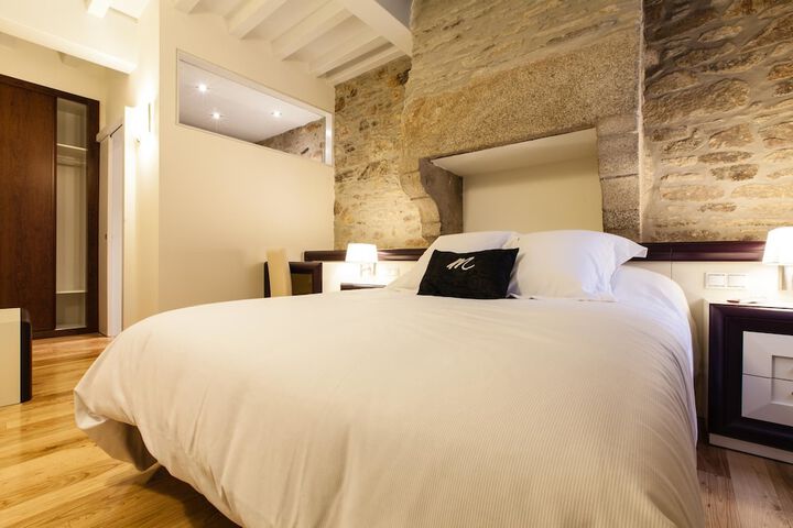 Room 4 of 42