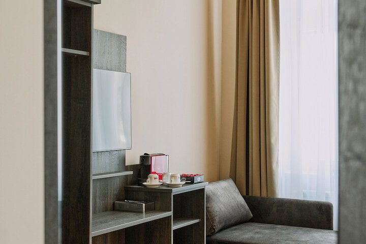 Room 33 of 39
