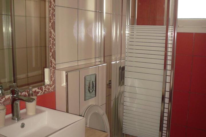 Room 34 of 57