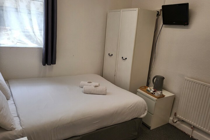 Room 42 of 109