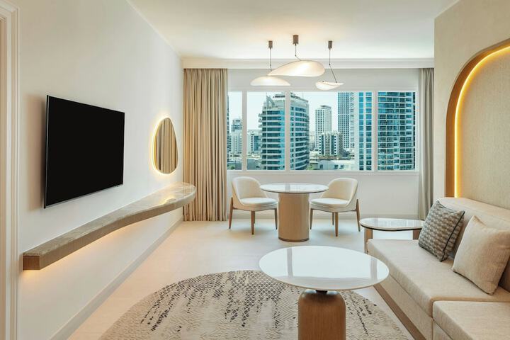 Room 55 of 146