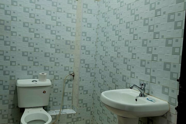 Room 18 of 28