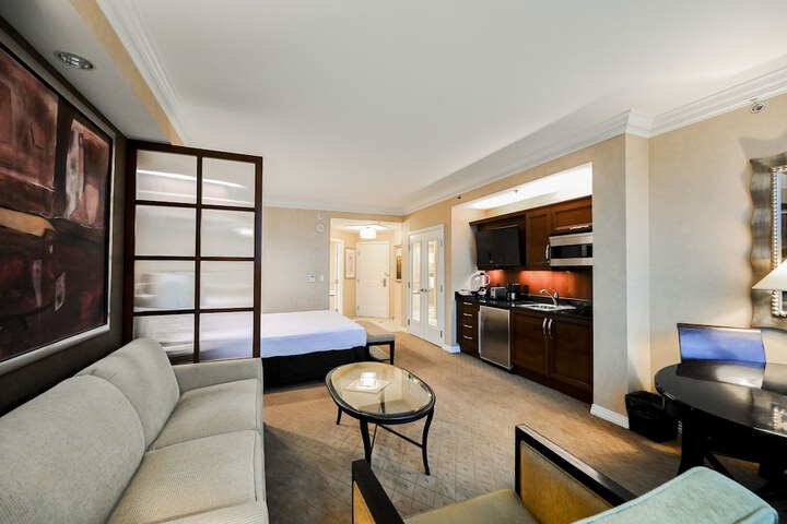 Room 20 of 438