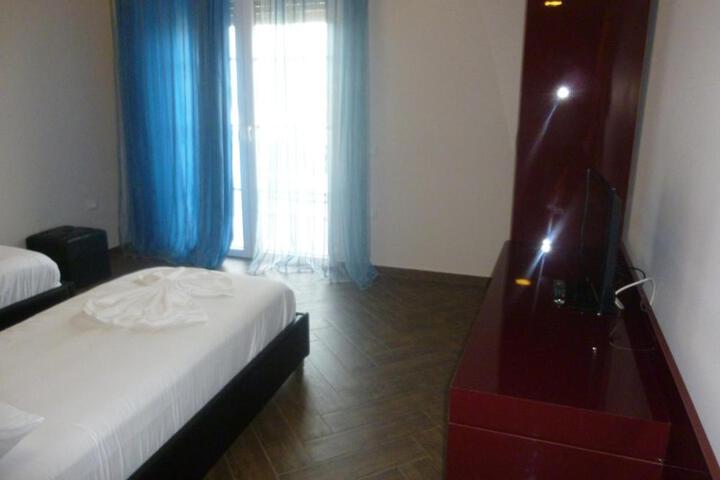 General 90 of 100