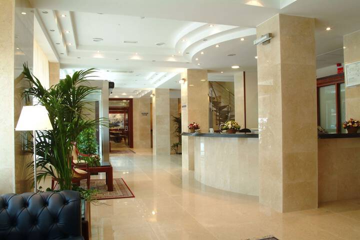 Hotel Interior 4 of 30