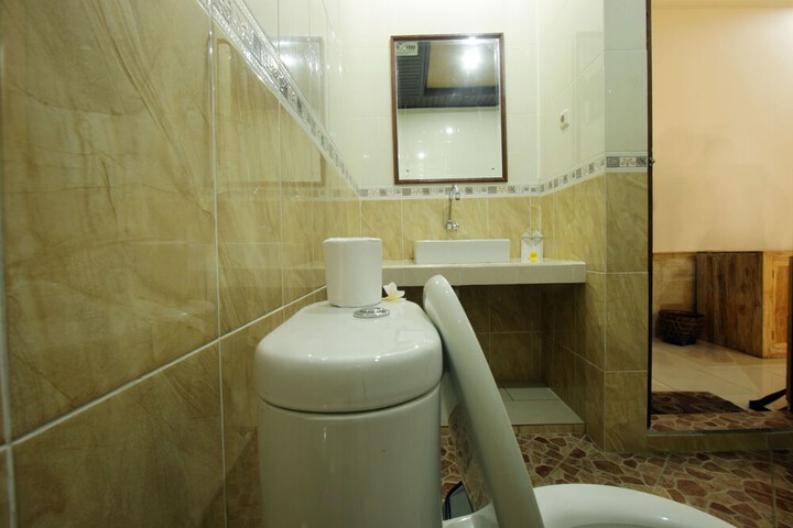 Room 154 of 213