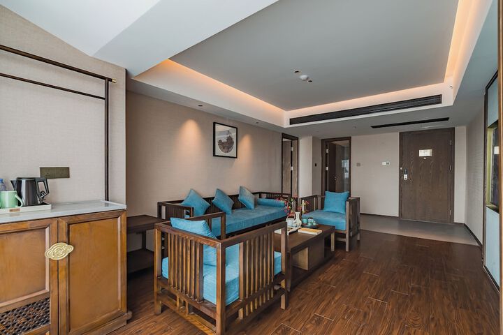 Room 15 of 22