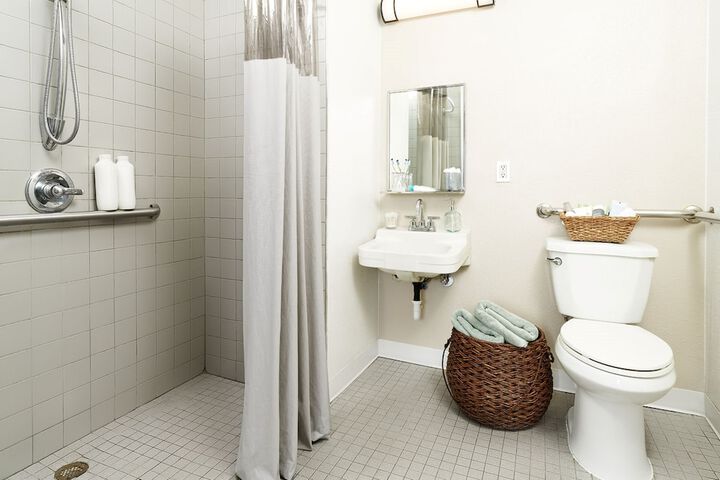 Room 15 of 16