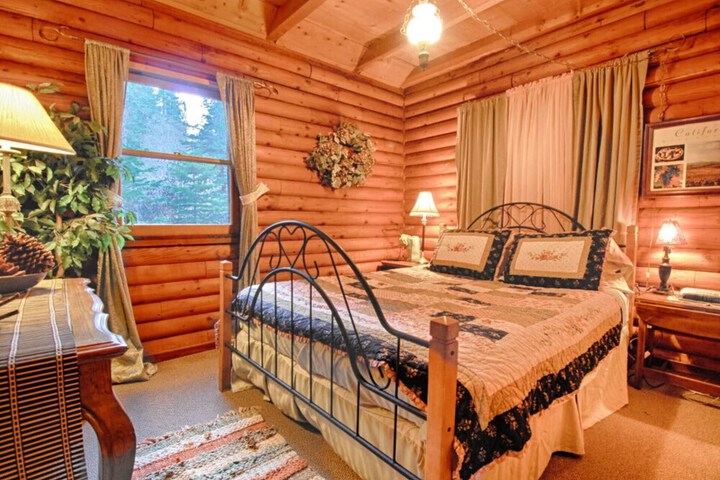 Room 3 of 24