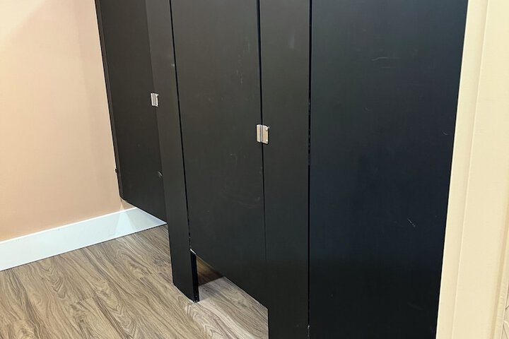 Room 32 of 43