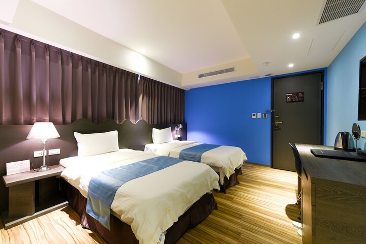 Room 14 of 45