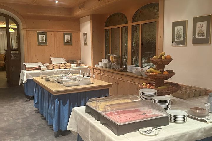 Dining 53 of 67