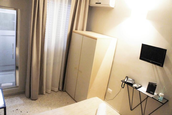 Room 47 of 71