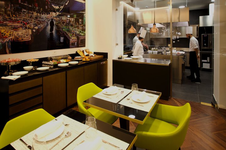 Dining 45 of 47