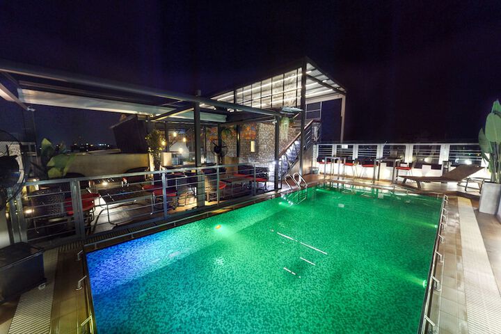 Platinum Grand