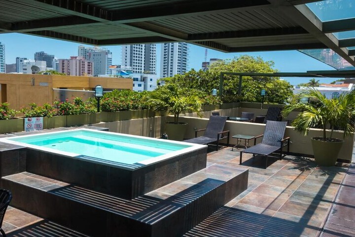 Pool 41 of 72
