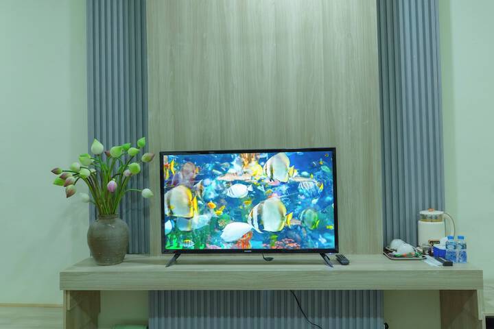 Room 2 of 18