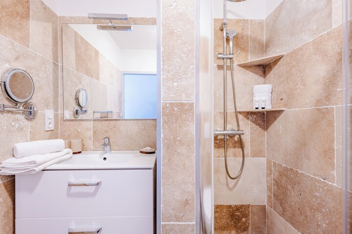Bathroom Interior Photo