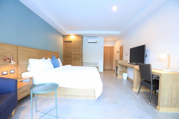Room 33 of 111