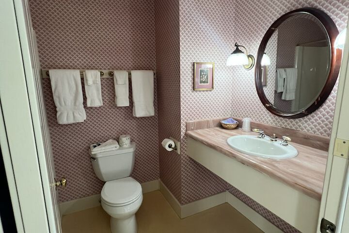 Room 65 of 84