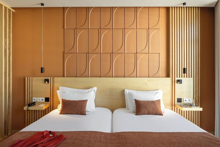 Room 44 of 78