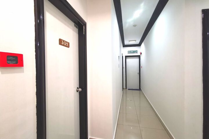 Ballroom/Hall 26 of 36
