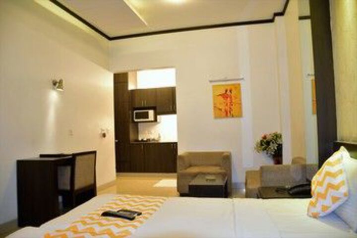 Room 17 of 32