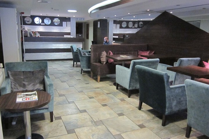 Guest Lobby