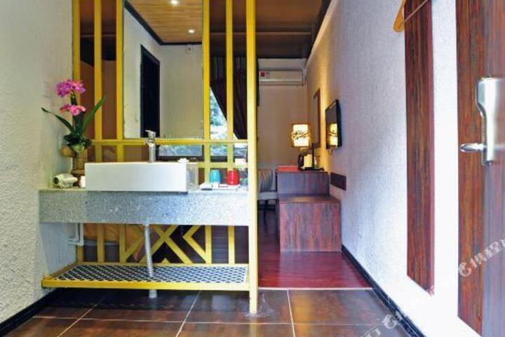 Mingshi Art Hotel