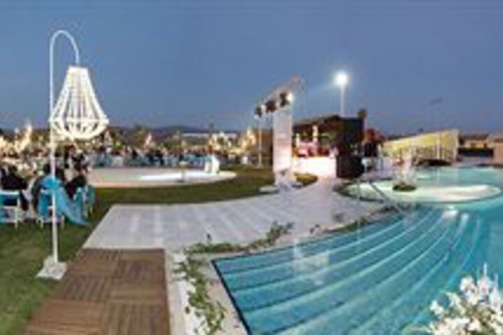 Pool 30 of 49