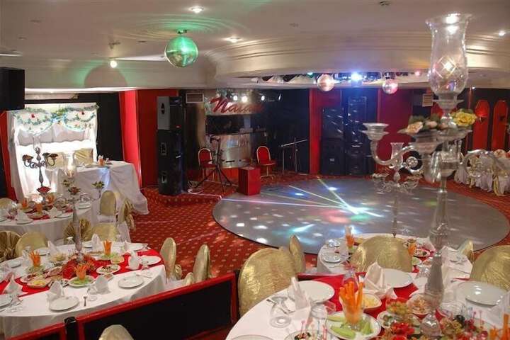Ballroom/Hall 45 of 52