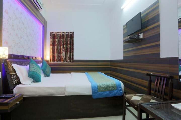 Room 5 of 22