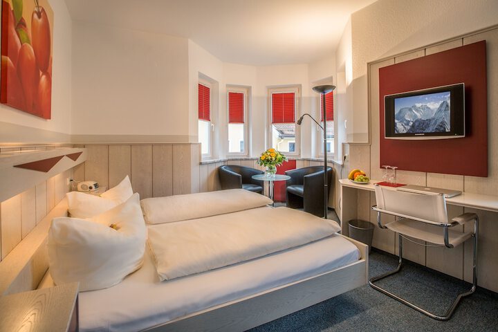 Room 2 of 52