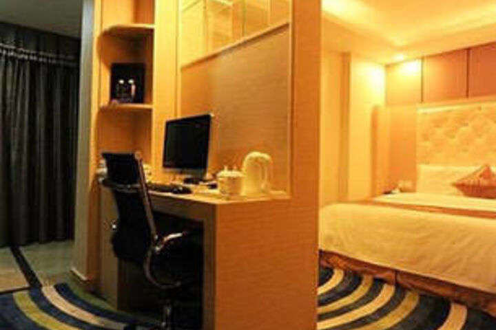 Room 62 of 74