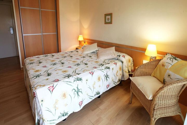 Room 14 of 65