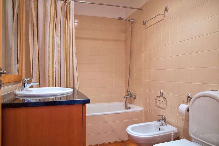 Room 18 of 33