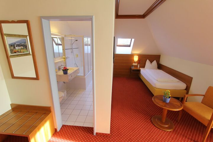 Room 21 of 44