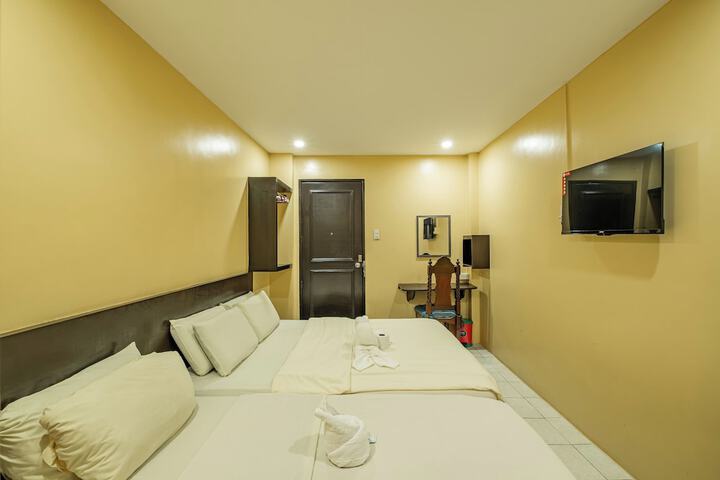 Room 16 of 28
